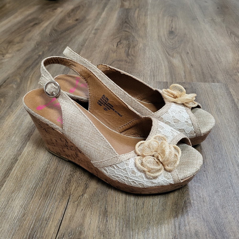 Jellypop Elyn Wedge Sandals Size 10 Kork Lace Burlap Flower Platform Slingback
